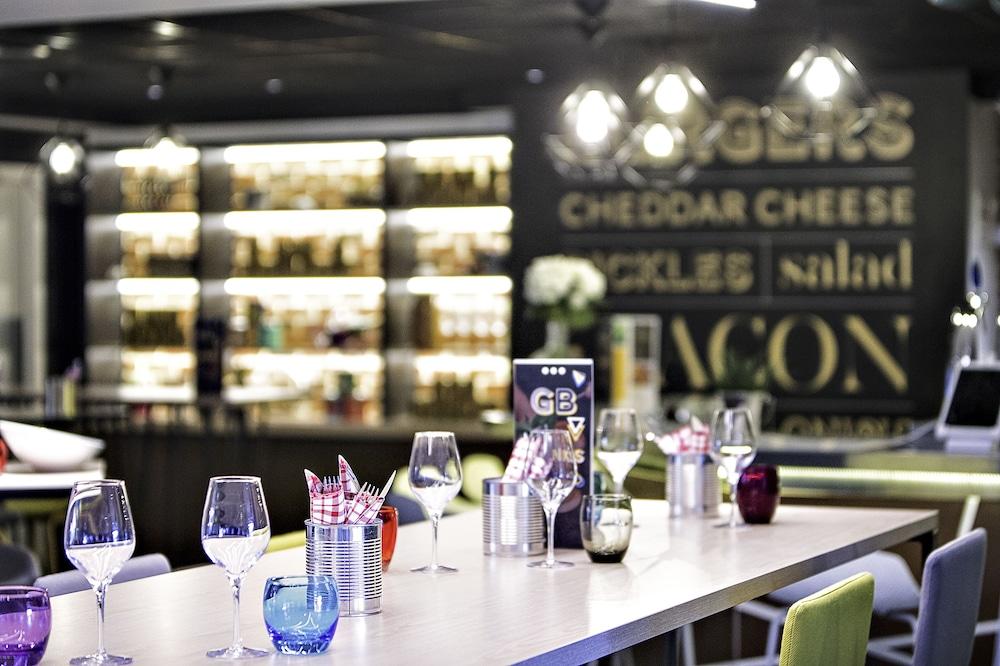 Novotel Nice Aeroport Cap 3000 Сен-Лоран-дю-Вар Экстерьер фото